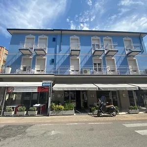 Hotel T