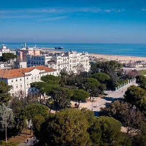 Hotel Residenza Parco Fellini